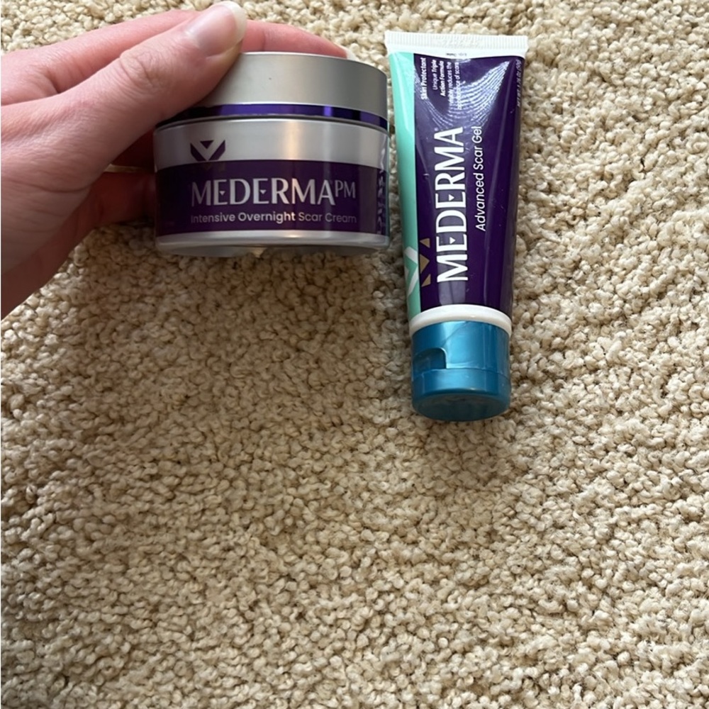 2 mederma scar gels
